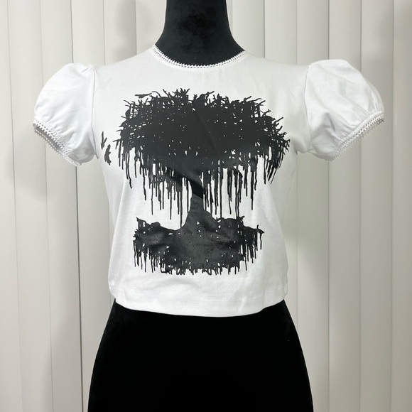 WIDOW Weeping Willow Graphic Babydoll Tee T-Shirt Puff Short Sleeve White Black - Picture 1 of 6